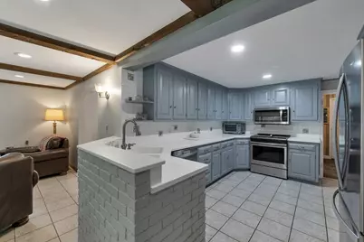 29 Trickett, Lynnfield, MA 01940 - Photo 2