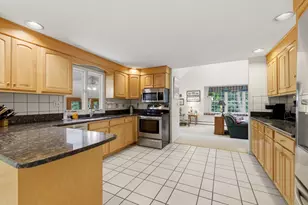 1 Battleview Cir, Lexington, MA 02420 - Photo 2
