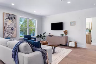 16 Franklin St, Salem, MA 01970 - Photo 8