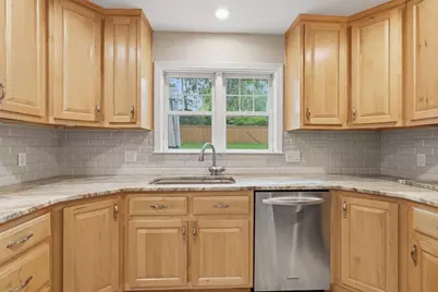 28 Modoc Street, Worcester, MA 01604 - Photo 12