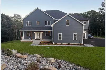 86 High St, Shrewsbury, MA 01545 - Photo 2