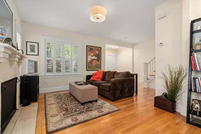 10-12 Richardson Ave #2, Arlington, MA 02476 - Photo 4