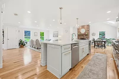 8 Blue Jay Ln, Ashland, MA 01721 - Photo 10