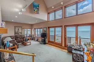 32 Faun Bar Ave, Winthrop, MA 02152 - Photo 4