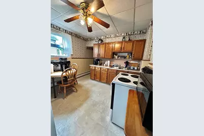 37 Greendale Ave, Worcester, MA 01606 - Photo 12
