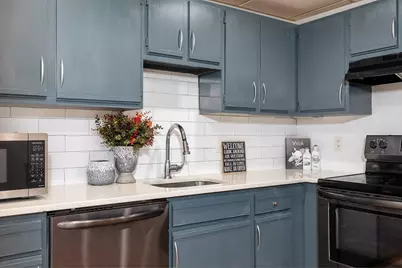 111 Foster #416, Peabody, MA 01960 - Photo 14