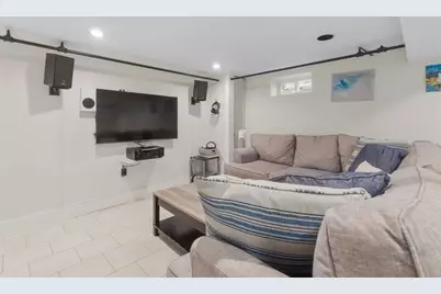 563 Pine St, Weymouth, MA 02190 - Photo 18