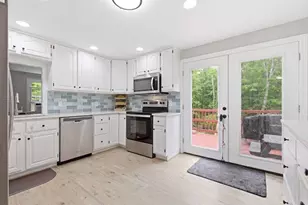 44 Lincoln St, Northborough, MA 01532 - Photo 4