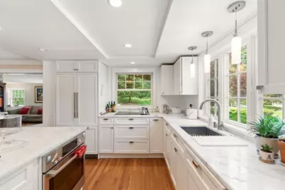 368 Main St, Lynnfield, MA 01940 - Photo 4