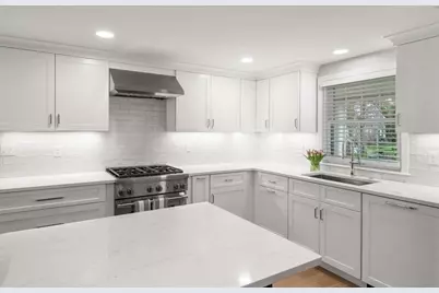 21 Madison Rd, Wellesley, MA 02481 - Photo 4