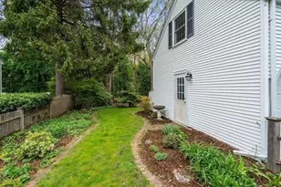21 Madison Rd, Wellesley, MA 02481 - Photo 30