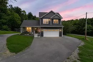 75 Kendall St, Granby, MA 01033 - Photo 2