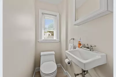 4 Sendick Rd, Woburn, MA 01801 - Photo 10