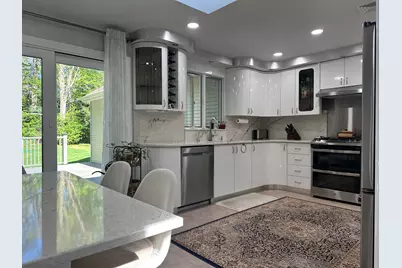 17 Pioneer Drive, Longmeadow, MA 01106 - Photo 8
