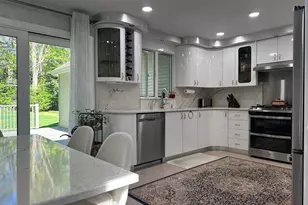 17 Pioneer Dr, Longmeadow, MA 01106 - Photo 8
