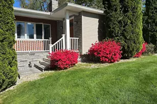 17 Pioneer Dr, Longmeadow, MA 01106 - Photo 6