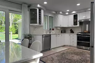 17 Pioneer Dr, Longmeadow, MA 01106 - Photo 8