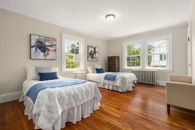 34 Pleasant St, Newton, MA 02465 - Photo 10