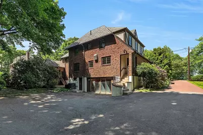 518 Newton St, Brookline, MA 02467 - Photo 40