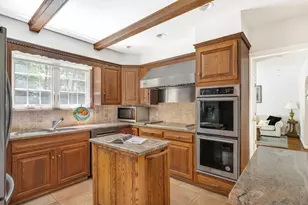 518 Newton St, Brookline, MA 02467 - Photo 16