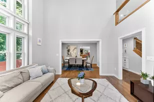 142 Edinboro St, Newton, MA 02460 - Photo 4