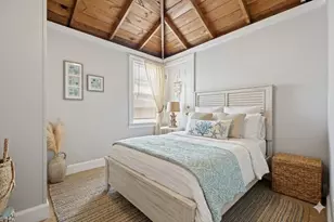 14 Vermont St, Salisbury, MA 01952 - Photo 8