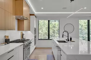1242 Beacon St, Newton, MA 02468 - Photo 4