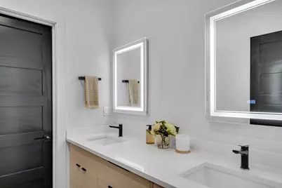 1242 Beacon St #1242, Newton, MA 02468 - Photo 16