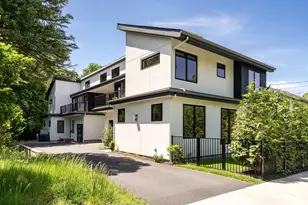1242 Beacon St, Newton, MA 02468 - Photo 26