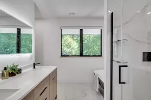 1242 Beacon St, Newton, MA 02468 - Photo 14