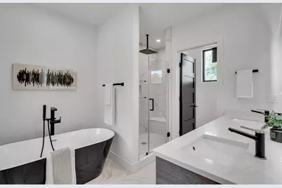 1242 Beacon St #1242, Newton, MA 02468 - Photo 10
