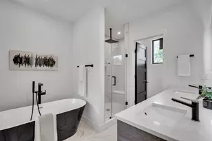 1242 Beacon St, Newton, MA 02468 - Photo 10