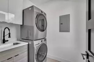 1242 Beacon St, Newton, MA 02468 - Photo 20