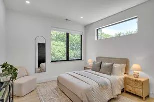 1242 Beacon St, Newton, MA 02468 - Photo 18