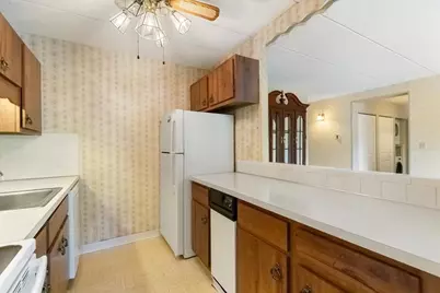 235 Winthrop St. #4405, Medford, MA 02155 - Photo 12