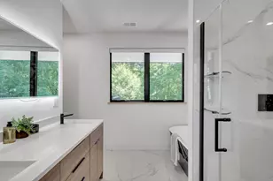1242 Beacon St, Newton, MA 02468 - Photo 18