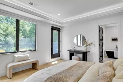 1242 Beacon St, Newton, MA 02468 - Photo 12