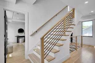 1242 Beacon St, Newton, MA 02468 - Photo 10
