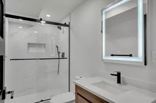 1242 Beacon St, Newton, MA 02468 - Photo 24