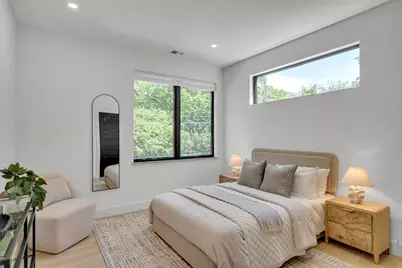 1242 Beacon St, Newton, MA 02468 - Photo 18