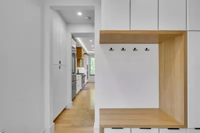 1242 Beacon St, Newton, MA 02468 - Photo 8
