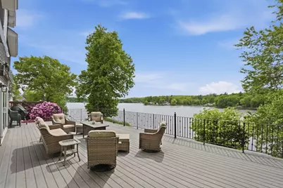 18 Sunset Dr, Millbury, MA 01527 - Photo 2