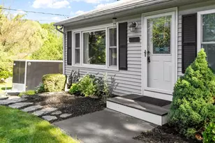 1417 Massachusetts Ave, Lunenburg, MA 01462 - Photo 2