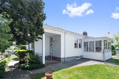 59 Brooklawn St, New Bedford, MA 02745 - Photo 4