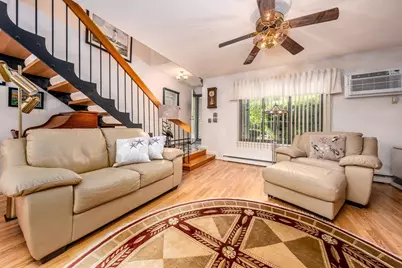 32 Townhouse Terrace #32, Barnstable, MA 02601 - Photo 6