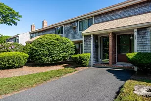 32 Townhouse Ter, Barnstable, MA 02601 - Photo 1