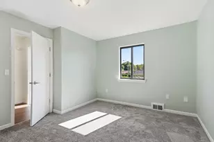 117 Beekman Dr, Agawam, MA 01001 - Photo 24