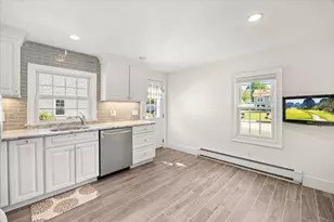 208 Matfield St, West Bridgewater, MA 02379 - Photo 10