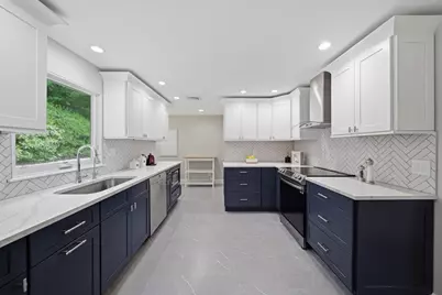 18 Travis Dr, Newton, MA 02467 - Photo 10