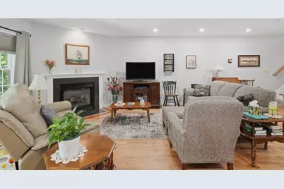 73 Belgian Way #73, Fitchburg, MA 01420 - Photo 8